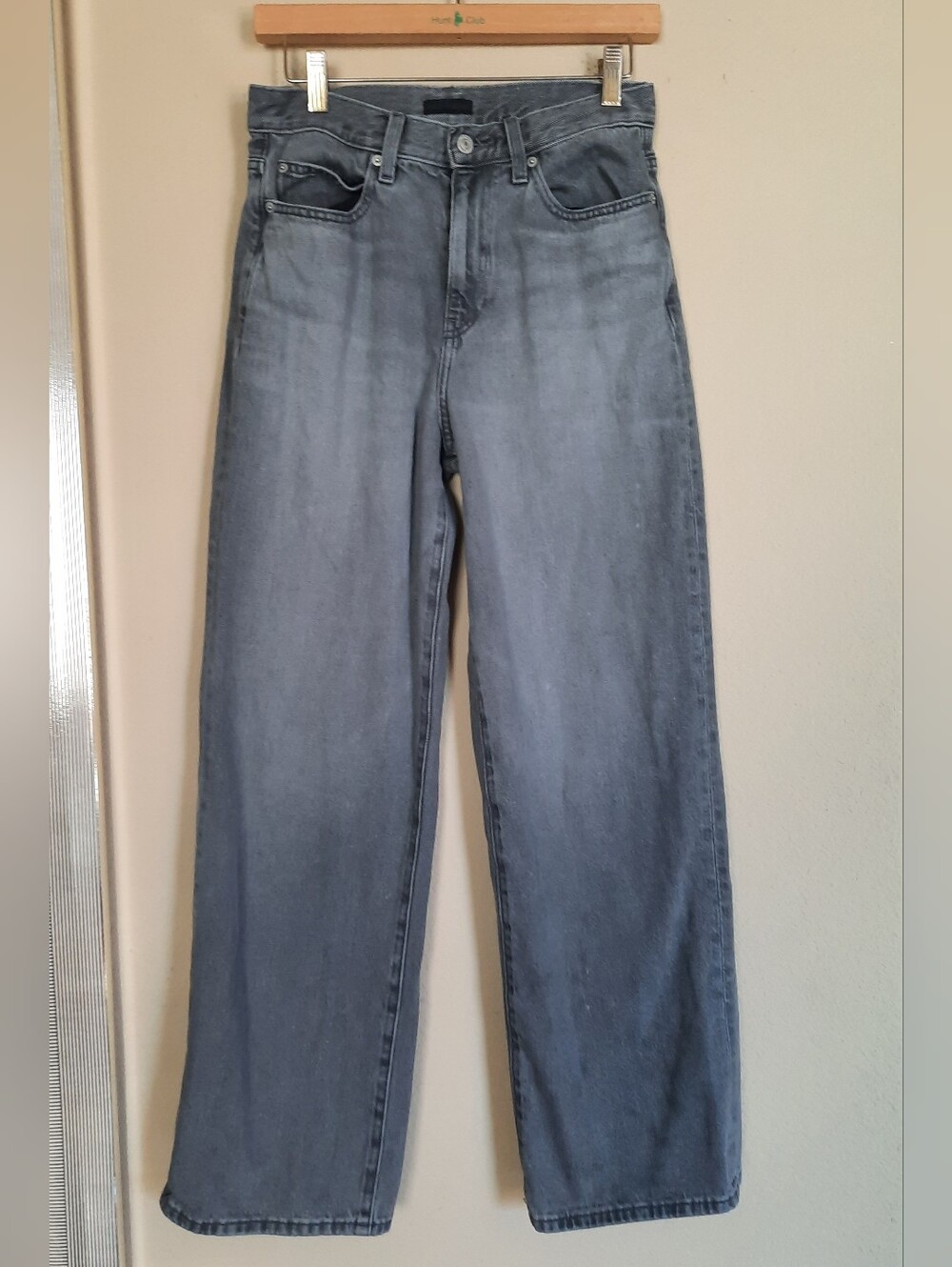 Uniqlo Wide-Leg Jeans in Grey Wash